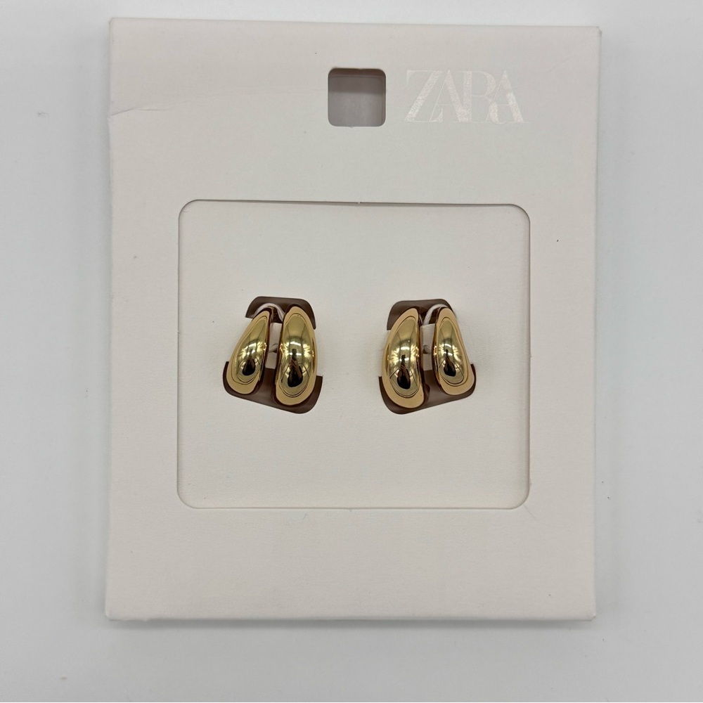 Zara Earcuff Earrings in Gold Tone